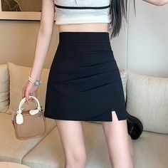 Product Title :High Waist Plain Shirred Mini Pencil SkirtProduct Measurements cm Size Total Length Waist Hips S 40 64 84 M 40 68 88 L 41 72 92 XL 41 76 96 S 15.7 25.2 33.1 M 15.7 26.8 34.6 L 16.1 28.3 36.2 XL 16.1 29.9 37.8 Product Details Material: 100% Mixed Fiber Color: Black Fitted Midi Skirt, Rok Mini, Bodycon Midi Skirt, 2024 Spring Summer, Hip Skirt, Mini Pencil Skirt, Short Women, Women Skirt, Suede Mini Skirt