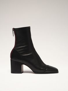 The Aria ankle boot is perfect for your fall and winter outfits. With its second skin effect, it refines the ankle and its stable 6cm heel allows you to walk all day long. Country Shoes, Paris Mode, Bridal Sandals, Wrap Heels, Business Shoes, Thick Socks, Ballet Slippers, Goat Leather, Sandals For Sale