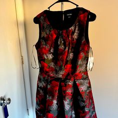 Brand New Roz And Ali With Tag Never Worn For Sale Size 8 Elegant Black Holiday Dress, Black Sleeveless Holiday Dress, Fitted Black Dress For Holiday, Red Floral Print Knee-length Dress, Red Floral Print Knee-length Sleeveless Dress, Party Dress Black, Dress Barn, Rayon Pants, Pajama Shirt