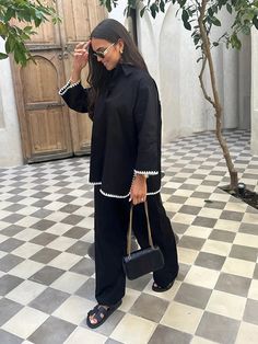 46458022232301|46458022494445|46458022527213 Black Outfits Summer, Pants Suit Women, Ladies Streetwear, Laminated Fabric, Middle Age Fashion, Midi Dress Style, Suit Women, Pants Suit, Woman Silhouette