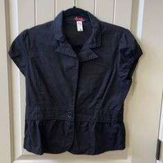 Nwot Downeast Brand Women’s Size Large Black Collar Open Blouse, Button Around The Waist. Cite With A Like Cami Under. Good Professional Look Or Can Dress Is Down With Jeans. Elastic Cap Sleeves Black Cotton Blouse For Business Casual, Cotton Office Tops With Buttons, Short Sleeve Black Blouse For Business Casual, Black Button-up Tops For Office Wear, Black Buttoned Tops For Office Wear, Open Blouse, Black Blouse Women, Professional Look, Black Blouse