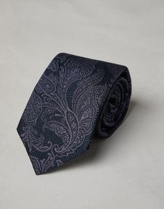 Silk and virgin wool tie with paisley design Delivered in the season’s colors, the iconic Paisley design defines the style of this silk and wool necktie, a must-have accessory to complement the most classic outfits. Elegant Business Suit And Tie Accessories With Paisley Print, Business Suit And Tie Accessories With Paisley Print, Designer Formal Suit And Tie Accessories, Designer Semi-formal Suit And Tie Accessories, Luxury Ties For Black Tie Events, Designer Suit And Tie Accessories For Semi-formal, Elegant Patterned Ties For Formal Occasions, Elegant Formal Patterned Ties, Elegant Formal Patterned Neckwear