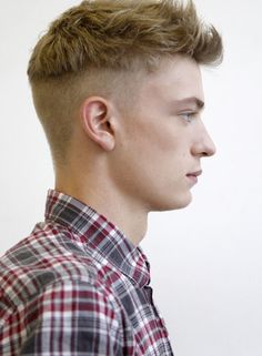 killfrisyrer Disconnected Haircut, Mens Hairstyles Fade, Hipster Hairstyles, Undercut Men, Classic Haircut, Undercut Pompadour, Disconnected Undercut, Corte De Cabelo Masculino