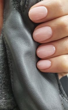 Natural Nails Manicure, Short Gel Nails, Classic Nails, Round Nails, Pink Nail