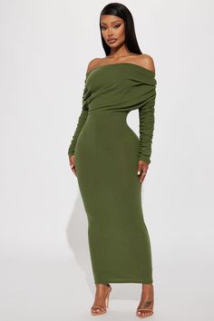 Green Sweater Dress Outfit, Dark Green Long Dress, Dress Off Shoulder Long, Green Sweater Dress, Long Green Dress, Sweater Dress Outfit, Sweater Maxi Dress, Dress Off Shoulder, Off Shoulder Sweater