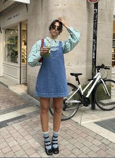 Denim Dress Outfit, Look Festival, Downtown Outfits, Nashville Outfits, Brunch Outfit, Mode Vintage, Looks Style, Denim Outfit