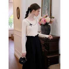 ＜Item＞



 Slim Tops

 skirt






 <Size>



 Slim Tops



 Small size



 Length: 51cm

 Shoulder width: 35cm

 Bust: 79-85cm

 Waist: 69cm

 Sleeve length: 57cm




 Medium size



 Length: 52cm

 Shoulder width: 36cm

 Bust: 83-89cm

 Waist: 73cm

 Sleeve length: 58cm




 Large size



 Length: 53cm

 Shoulder width: 37cm

 Bust: 87-93cm

 Waist: 77cm

 Sleeve length: 59cm







 skirt



 Small size



 Total length: 81cm

 Waist: 66cm




 Medium size



 Total length: 83cm

 Waist: 70cm




 Large size



 Total length: 85cm

 Waist: 74cm 








































 <Material>



 polyester

 Rayon

 Nylon






 ＜Model wearing＞



 Wearing size



 Small size




 Model Dimensions



 Height: 167cm

 Weight: 50kg









 " Jacquard Skirt, Medium Size, Large Size, Sleeve Length, How To Wear