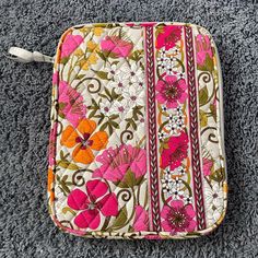 Nwot Vera Bradley Grey, Pink, And Orange Floral Designed Pouch Pink Pouch For Daily Use, Pink Pouch For Daily Use In Spring, Pink Rectangular Cosmetic Bag For Spring, Pink Rectangular Pouch For Spring, Pink Travel Cosmetic Bag For Spring, Rectangular Pink Pouch For Spring, Multicolor Spring Cosmetic Bag, Pink Cosmetic Bag For Everyday Use, Pink Cosmetic Bag For Daily Use In Spring