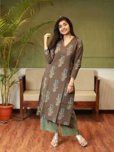 50 Blouse Designs, Cotton Dress Pattern, Kurtas For Women, Kurta Patterns