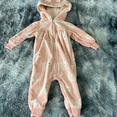 Carter’s Hooded Zip Up One Piece. Size 6m. Washed But Never Worn. Fleece With Sherpa Lined Hood. Soft And Cozy. Cute Pink Hooded Onesie, Cute Hooded Onesie For Playtime, Casual Hooded Onesie For Playtime, Casual Pink Hooded Onesie, Summer Romper Outfit, Ladybug Dress, Black White Jumpsuit, Unisex Onesies, Baby Sleepers