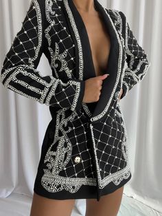 NAUTA Pearls Beaded Blazer Dress in Black – ZCRAVE Classy Blazer Outfits, Pearl Blazer, Work Blazer Outfit, Beaded Blazer, Outfits For Ladies, My Mistake, Blazer Outfits Casual, Fashion Top Outfits, Backless Maxi Dresses