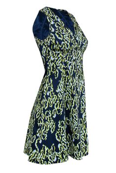 Get bright and graphic with this printed frock from Karen Millen! Made with a plunge neckline, this is a bubbly cocktail dress that you'll want to wear to the office with your favorite cardigan over and over again! Size 4 97% Cotton, 3% Elastane Fit and flare silhouette V-neckline Moulded bust Zippered back Fully lined Waist 27" Bust 30" Total length 36" Spring V-neck Mini Dress With Abstract Print, Fitted V-neck Printed Dresses, Chic Patterned V-neck Dress, Stretch V-neck Mini Dress, Stretch V-neck Lined Mini Dress, Patterned V-neck Party Dress, Fitted V-neck Patterned Mini Dress, Spring Mini Dress With Abstract Print And V-neck, Fitted Dress With Notched Neckline For Day Out