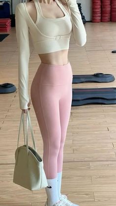 Pink Pilates Princess Workout Outfit, Pilates Clothes Aesthetic, Cute Pink Workout Outfits, Korean Pilates Aesthetic, Kawaii Workout Clothes, Princess Workout Outfits, Balletcore Workout Outfits, Pilate Princess Outfits, Ballerinacore Outfits