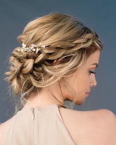 Wedding Updos For Medium Hair 2024 Guide: 70  Best Looks Hairstyle Bridesmaid, Easy Formal Hairstyles, Hairstyles Casual, Easy Updos For Medium Hair, Wedding Updos, Chignon Hair, Graduation Hairstyles, Up Dos For Medium Hair, Best Wedding Hairstyles