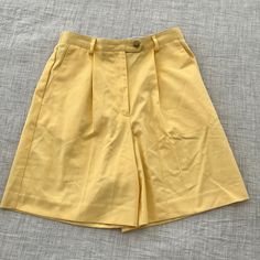 Nwt Talbots Deadstock Yellow High Waisted Shorts. Buttery Soft In A Light Sunshine Yellow. No Flaws. The Tag Contains Extra Buttons. Vintage Size 6, Check Measurements Light Yellow Clothes, Camp Uniform, Charlotte’s Web, Yellow Clothes, Sunshine Yellow, Reference Poses, Light Yellow, High Waisted Shorts, Art Reference