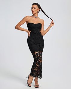 Featuring a lace floral cutout bustier design, this maxi dress adds a touch of elegance to any occasion. Its form flattering silhouette and intricate lace detailing create a sophisticated look, while the cutout design adds a modern twist. Perfect for a formal event or a night out, this dress will make you feel confident and stylish. Our Style No.TJ23500 Height - 68.9"/175cm Bust - 34.6"/88cm Waist - 25.6"/65cm Hips - 36.6"/93cm and wears size S About Wholesale/Dropshipping, please contact us! No Graduation Party Dresses, Off Shoulder Dresses, Fishtail Dress, Bandage Dress Bodycon, Romantic Night, Cutout Design, Feminine Silhouette, Feather Dress, Swimsuit Dress