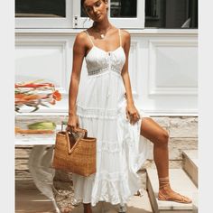 White Long Dress Summer, Trendy Summer Tops, Crochet Long Dresses, Strap Maxi Dress, All White Party, Spaghetti Strap Maxi Dress, Ankle Length Dress, Boho Chic Outfits, White Dresses For Women