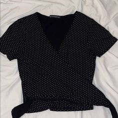 Nwot, Didn’t Fit No Stains, Holes, Damage Trendy Polka Dot Short Sleeve Tops, Trendy Short Sleeve Tops With Polka Dot Pattern, Trendy Polka Dot V-neck Top, Fitted Polka Dot Tops With Short Sleeves, Fitted Polka Dot Top With Short Sleeves, Trendy Polka Dot Cotton Tops, Tops Brandy Melville, Wrap Shirt, Brandy Melville Tops