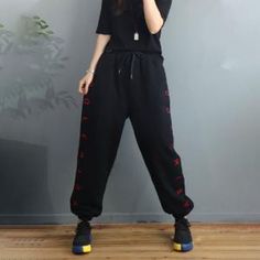 Casual Embroidered Pants For Streetwear, Casual Embroidered Winter Bottoms, Casual Embroidered Pants For Loungewear, Casual Black Embroidered Bottoms, Trendy Embroidered Pants For Fall, Winter Letter Print Pants, Letter Print Long Pants, Casual Black Embroidered Pants, Fall Letter Print Sweatpants