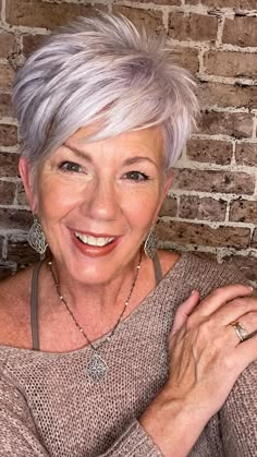 Marcy Jo Dixon (@marcy_jo_) | Instagram profile Marcy Dixon Hair, Pixie Cut For Straight Hair, Hair Women Over 60, Short Hair With Fringe, Grey Short Hair, Layers Tutorial, Haircut At Home, Hair With Fringe, Hip Hair