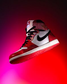 Miles Morales Jordans, Spider Man Across The Spider Verse, Nike Design, Across The Spider Verse, Tenis Nike, Ski Shop, Limited Edition Sneakers, Jordan 1s, Nike Wallpaper