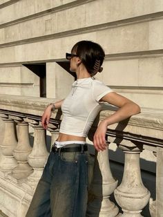 Street Wear Outfits Women Summer, Clothing Poses Photo Ideas, Outfits Streetwear Mujer, London Style Summer, Hot Summer Day Outfit, Aesthetic Outfit Streetwear, London Summer Outfits, Sunny Outfits, Chica Hip Hop