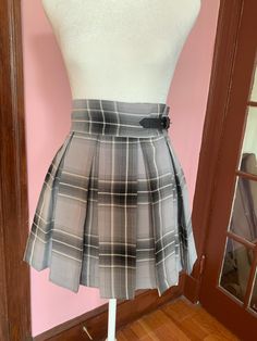 Size XS waist 16.5 across and 16 length Grey Plaid Skirt, Grey Pleated Skirt, Womens Skirts, Grey Plaid, Grid Pattern, Plaid Skirt, Plaid Skirts, Favorite Things Gift, Pretty Dresses