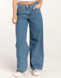 Cute Wide Leg Jeans, Tillys Jeans, Womens Baggy Jeans, Lee Jeans Women, Levis Wide Leg Jeans, Light Wash Wide Leg Jeans, Levi Jeans Outfit, Baggy Wide Leg Jeans, Baggy Fit Jeans