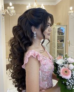 Crown Quince, Sweet 16 Hairstyles, Crown Updo, Quince Hairstyles For Long Hair, Hair Quince, Hairstyles With Crown, Quince Hairstyles With Crown, Quinceanera Hairstyles, Quince Hairstyles