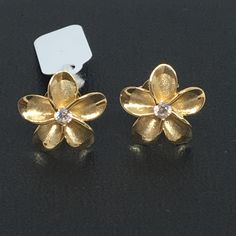 Style: Flower Earrings Mainstone: Cubic Zirconia Flower Size: 12.20mm Approx. Metal: 14k Yellow Gold. Not Gold Plated Or Gold Filled “No Trade!!” Photos Are Enlarged To Show Detail Please Refer To Photos With Measurements For The Size Diamond Flower Yellow Gold Earrings, Flower Shaped Diamond Earrings In Yellow Gold, Formal Gold Diamond Flower Earrings, Gold Diamond Flower Earrings For Formal Occasions, Formal Yellow Gold Flower Earrings With Diamond Accents, Yellow Gold Diamond Flower Earrings With Accents, Fine Jewelry Yellow Gold Flower Earrings With Diamond Accents, Anniversary Yellow Gold Flower Shaped Earrings, Anniversary Yellow Gold Flower Earrings With Diamond Accents