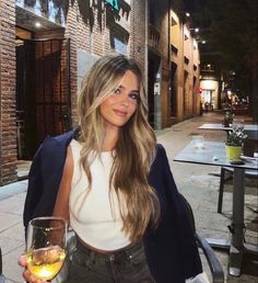 Shine Hair, Hair Color And Cut, Hair Inspo Color, Hair Envy, Light Brown Hair, Hair Dos, Balayage Hair, Hair Day, Pretty Hairstyles