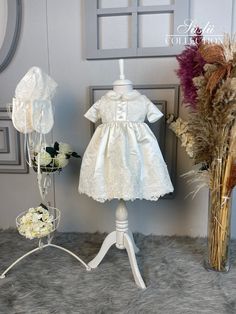 With Back Ribbon Girl Christening Dress The white tulle dress we produce for girls can be used as baptismal dress, wedding dress, mawlid dress, birthday dress, special day, ceremonial dress.  Materials are used with your baby's comfort and skin in mind. The embroideries are embroidered to be stylish handmade.  In order for your baby to move freely, you can measure the height and width as in our image and write to us.  You must place your orders 1 month in advance.  Shipping must be paid by the b Ceremonial Dress, White Tulle Dress, Girl Christening, Baptism Dress, Christening Dress, Dress Birthday, Ceremony Wedding, White Tulle, Baby Comforter