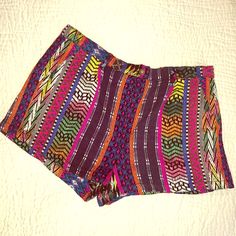 Angie Bright Multipattern Woven 100% Cotton Shorts! Size Large .. Fits Like A 6/8 At The Waist. Brand New! Never Worn! Gorgeous Pattern And Comfortable Feel. Button & Zipper Closure. Side & Back Pockets! Casual Summer Bottoms With Geometric Pattern, Casual Bottoms With Geometric Pattern For Summer, Casual Multicolor Shorts With Vibrant Print, Casual Cotton Bottoms With Colorful Pattern, Multicolor Bottoms With Geometric Pattern For Summer, Multicolor Printed Bottoms Short Length, Multicolor Printed Short Bottoms, Casual Multicolor Print Shorts, Casual Patterned Bottoms With Vibrant Print