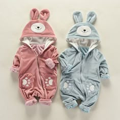 Matching Kids Outfits, Baby Gril, Hooded Jumpsuit, Classic Baby Clothes, Trendy Trouser, Newborn Mom, Cute Twins, Trouser Outfits, Adorable Bunny