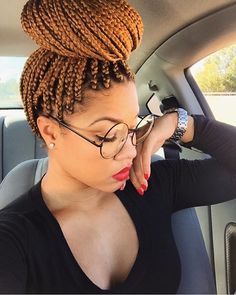 Honey Blonde Box Braids, Afro Ideas, Braids Black Women, Senegalese Braids, Box Braids Bun, Ombre Braids, Diva Hair, Braid Updo, Twisted Hair