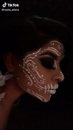 Halloween [Video] en 2022 | Maquillaje de halloween bonito, Maquillaje de halloween para morenas, Maquillaje de cara de halloween Gem Makeup Looks Halloween, Aztec Makeup Ideas, Dia De Los Muertos Dresses For Women, Skeleton Makeup With Rhinestones, Make Up Catrin, Rhinestone Skeleton Makeup, Catrina Costume Make Up, Catrina Costume Dresses, Rhinestone Skull Makeup