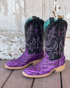 Corral Women's Western Boot in Violet Pirarucu with a beautiful black ombre embroidered shaft. This boot is a head turner and super comfortable to boot! :-) Truly everything a cowgirl could want for that special boot in her collection. Genuine leather Square toe Goodyear welt construction 1.5" Block Heel 11" Shaft Height 14" Circumference Hybrid Leather Outsole Comfort Cushioned Leather Insole Square Toe Cowgirl Boots, Cowgirl Boots Square Toed, Western Store, Black Ombre, Western Boots Women, Cowgirl Western, Floral Print Fabric, Floral Abstract, Western Hats