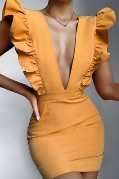 Elegant Yellow Backless Mini Dress, Yellow Ruffled Dress For Night Out, Fashion Article, Japan Summer, Chique Outfit, Fashion Australia, Frock Fashion, Long Frock