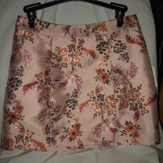 Forever 21, Pink Floral Skirt. Size 25, Fits Like A Size Medium Skirt In Forever 21. New With Tags. Has Never Been Worn Before. Zipper Back. #Skirt #Pink #Orange #Floral #Miniskirt Pink Floral Skirt, Forever 21 Skirts, Floral Mini Skirt, Sewing Design, Floral Skirt, Forever 21, Pink Floral, Pink And Gold, Womens Skirt