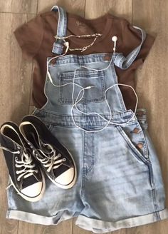 Mode Hippie, Mode Zara, Swaggy Outfits, Really Cute Outfits, Denim Overalls, Mode Vintage, Mode Inspiration, Teen Fashion Outfits, Retro Outfits