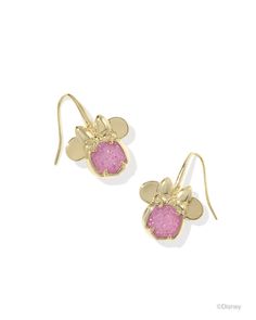 Stylish, bold, and fun, just like Disney’s Minnie Mouse herself, meet the Disney | Kendra Scott Gold Minnie Mouse Drop Earrings in Hot Pink Drusy. Featuring shimmering stones in the Kendra Scott signature Davie shape, these dainty earrings are topped with her quintessential bow for an extra touch of shine. Paired with fancy fits or everyday looks, this adorable accessory is too precious to miss. Metal 14k Yellow Gold Over Brass Material Hot Pink Drusy Closure Earwire Size 1.23"Lx0.65"WDue to the Dainty Jewelry Necklace, Short Pendant Necklace, Disney Earrings, Fancy Fits, Jewelry Girl, Engagement Rings Sale, Bar Jewelry, Kendra Scott Earrings, Zodiac Jewelry