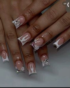 Short White Freestyle Nails, Duck Nail Ideas Short, Duck Nail Ideas, White Short Nails, Duck Nail, Silver Nail Designs, White And Silver Nails, Girl Nails