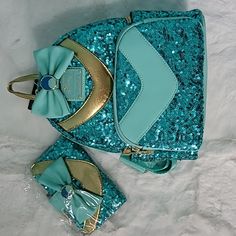 Loungefly Sequin Princess Mini Backpack/Wallet Collection 7 Of 12 *Firm On Price* Snow White Tattoos, Tinkerbell Wings, Harry Potter Hogwarts Castle, Minnie Mouse Backpack, Disney Maleficent, Loungefly Bag, Loungefly Disney, Princess Jasmine, Lady And The Tramp