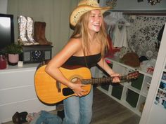 City Western Outfit, 2000s Country Aesthetic, Cowgirl Summer, Miley Stewart, Country Gal, Country Summer, Southern Outfits, Cowgirl Aesthetic, Country Singer