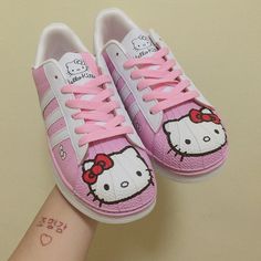 Cute Print Sneakers - Lovesickdoe 👟🌸💕 Add a touch of kawaii to your steps with the charming Cute Print Sneakers. These sneakers are designed to bring a smile to your face while ensuring you walk in style throughout the day. The Cute Print Sneakers feature an array of cute and whimsical prints that are perfect for expre Shoes Cartoon, Cinnamoroll Sanrio, Sanrio Plush, My Melody Cinnamoroll, Kawaii Y2k, Anime Plush, Cartoon Kawaii, Melody Cinnamoroll, Y2k Casual