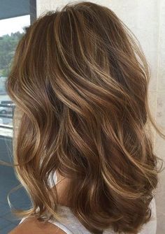 Dark Brown Hair With Blonde Highlights, Smart Hairstyles, Highlights For Dark Brown Hair, Hair Color Light Brown, Hair Color Highlights, Brown Blonde Hair, Brown Hair With Highlights, Modern Hairstyles