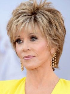 Short Shaggy Hair, Jane Fonda Hairstyles, Short Shaggy Haircuts, Shaggy Short Hair, Shaggy Hair, Short Shag Hairstyles, Long Hair Wigs, Spiked Hair, Penteado Cabelo Curto