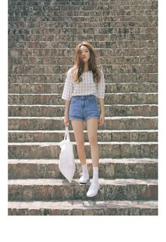 White plaid t-shirt with denim shorts, white socks, and white sneakers Highwaist Shorts Outfit Korean, Shorts Outfit Korean, Shorts Korean, Shorts And Converse, Highwaist Shorts