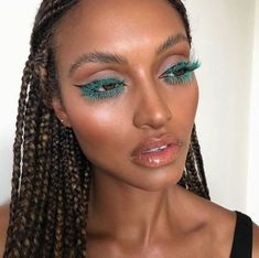 @𝘦𝘮𝘮𝘪𝘦𝘭𝘰𝘶𝘪𝘴𝘦 ☽ Summer Makeup Trends, Best False Eyelashes, Colored Mascara, Passport Photo, Beauty Make-up, Make Up Looks, Editorial Makeup, Benefit Cosmetics, Makeup Goals