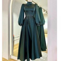 Royal Green Dress, Hijab Prom Dress, Green Prom Dresses, Royal Blue Evening Dress, Crystal Prom Dress, Islamic Fashion Dresses, Muslim Evening Dresses, Long Green Dress, Green Prom